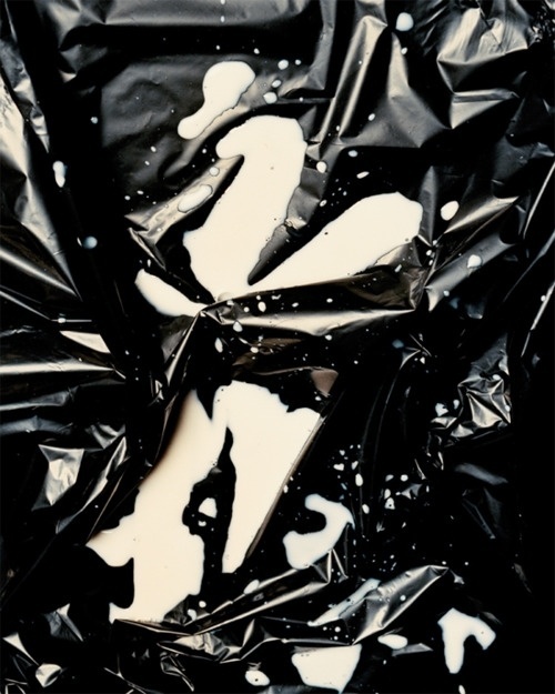 inspirationos #white #photo #black #art #and #milk #plastic