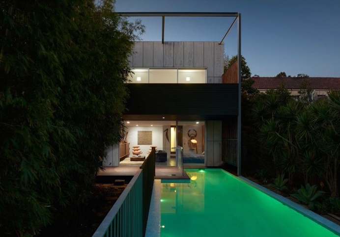 Renovation and an addition to an existing 1930s duplex