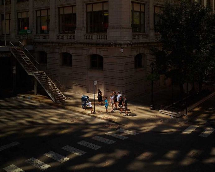 Narrative and Cinematic Street Photography by Oli Kellett