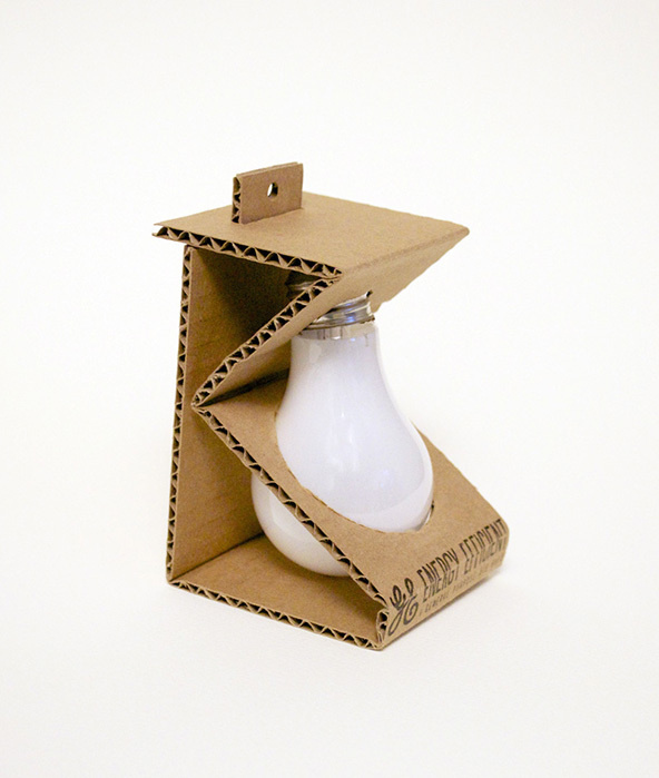 Michelle Wang, Light Bulb - Sustainable Packaging Design #packaging #design #graphic #3d