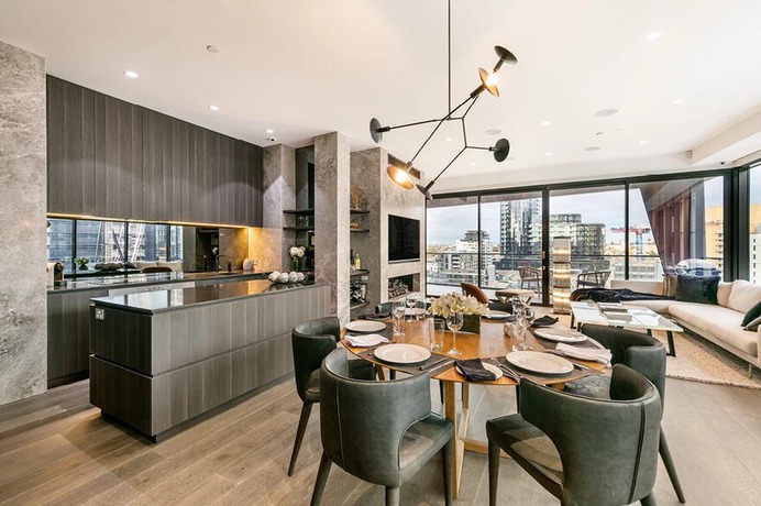 Claremont Street Penthouse by Finnis Architects
