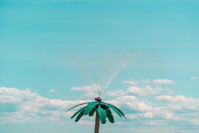 Minimalist and Colorful Urban Photography by Daehyuk Im