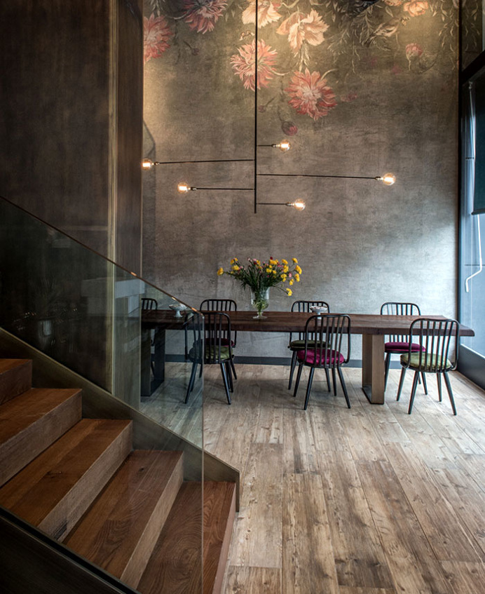 Dining Room Wall Decor Ideas #diningroom #table #chairs #wall #decor