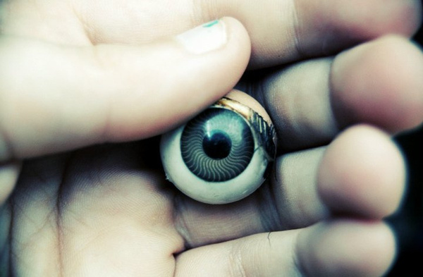 Clyde Funtona - Eye. on Behance #funtona #yeux #eye #behance #clyde #main #hand #photgraphy