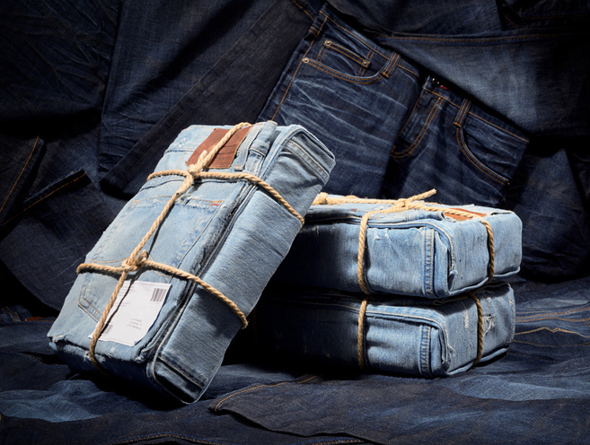 MUSTANG Jeans #packaging #ideas #design