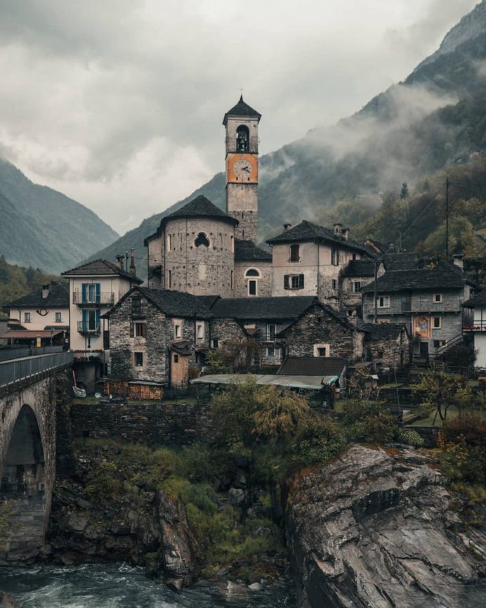 Striking and Cinematic Travel Landscapes by Michiel Pieters