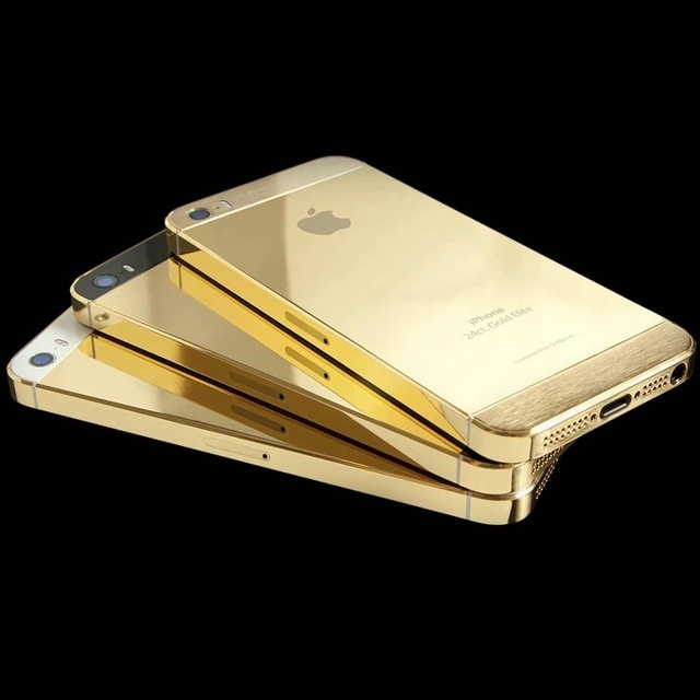 24-Karat Solid Gold iPhone 5S by Goldgenie #tech #flow #gadget #gift #ideas #cool