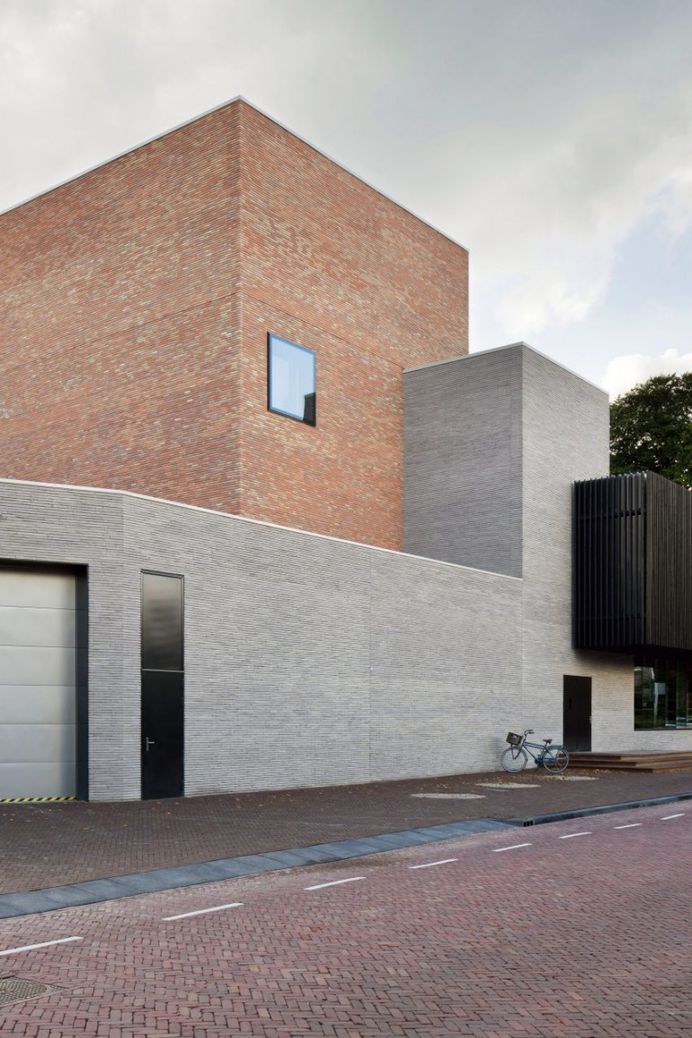 KRFT adds two-tone brick theatre to Singer Laren museum