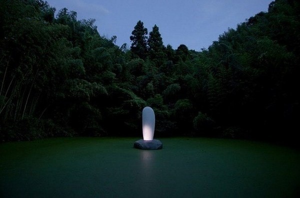 Art instalation sculpture in water by Mariko Mori ''Tom Na H iu'' #21122012 #meditative #exhibition #sculptures #art #doomsday