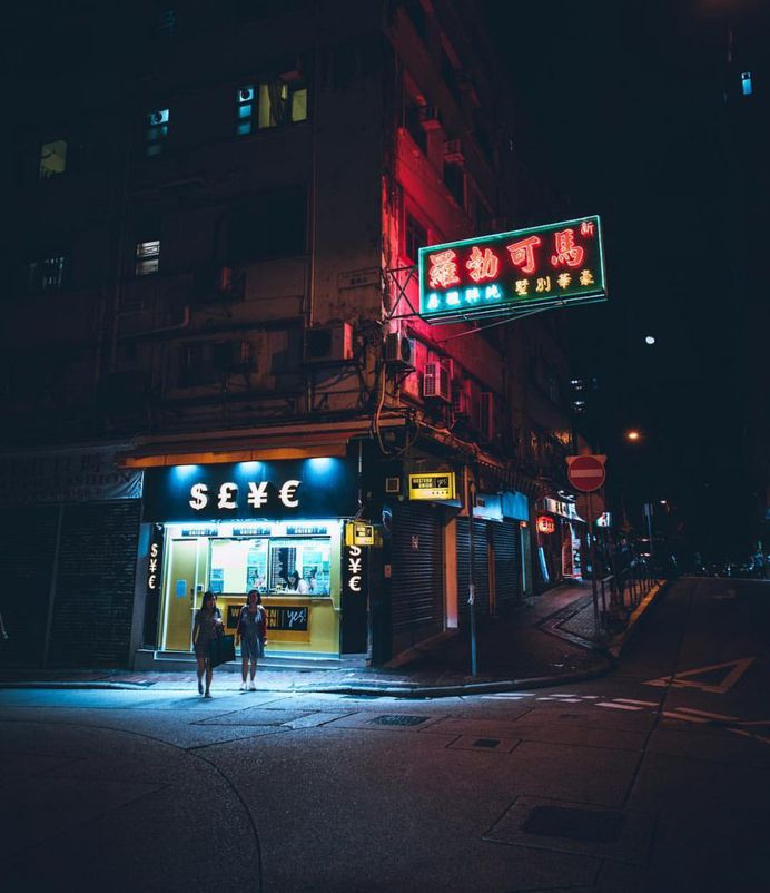 Exceptional Street Photos of Bangkok by Chawin Piriyagagul