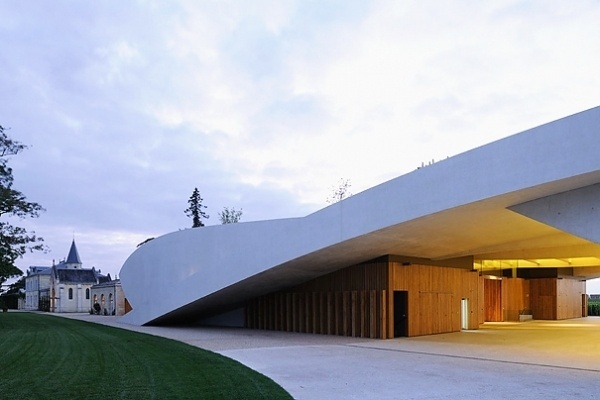 The new winery of Chateau Cheval Blanc designed by architect Christian de Portzamparc #architecture