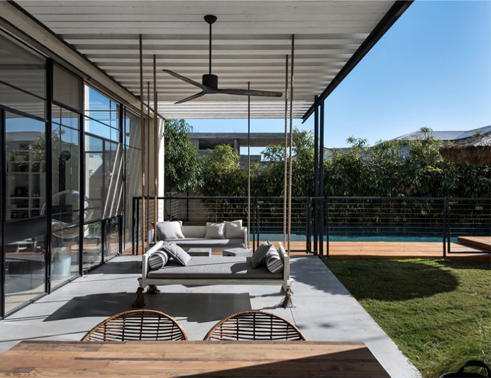 L-Shaped House by Neuman Hayner - #architecture, #house, #home, #decor, #interior, #homedecor,