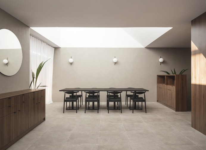 RDA by Carlos Segarra Arquitectos