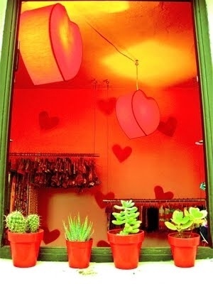 emoving*: Essential Córdoba (Argentina) #red #handcraft #argentina #shop #pot #photography #cactus