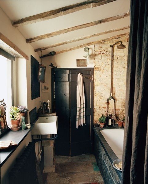 marcelina: (via Inside #bathroom