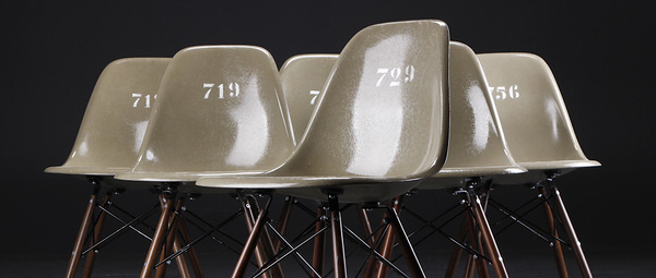 Eames army-green shell chairs #hell