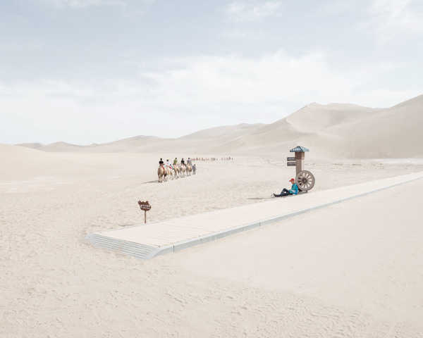 Beautiful Cogntion Photography by Bence Bakonui #china #minimal #people