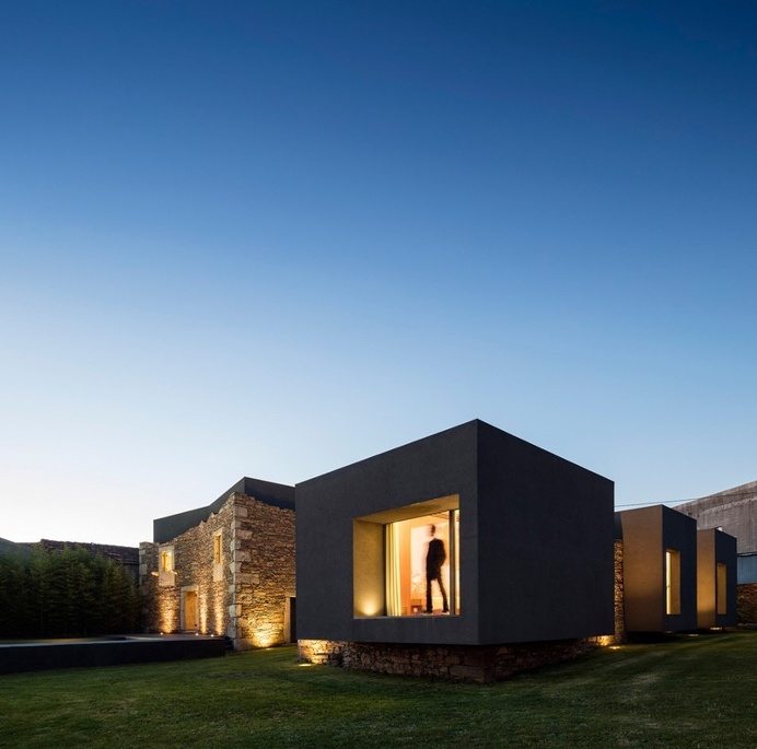 Vigario House is a Dialog Between Old and New / AND-RÉ