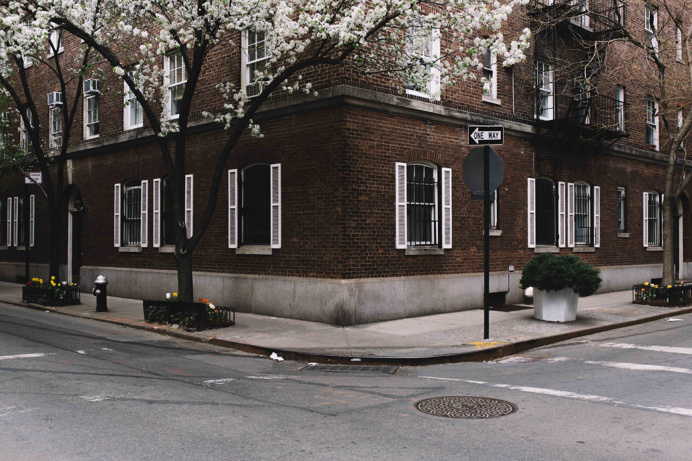 jonadahl.tumblr.com - NYC #nyc #photo #street #house