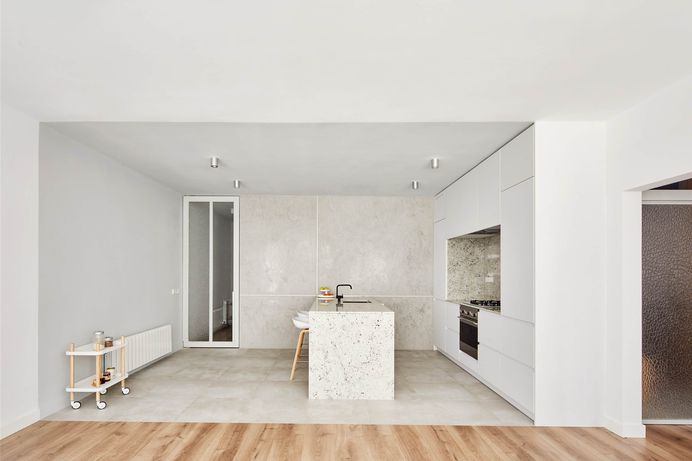 Villarroel Apartment by Raúl Sánchez Architects