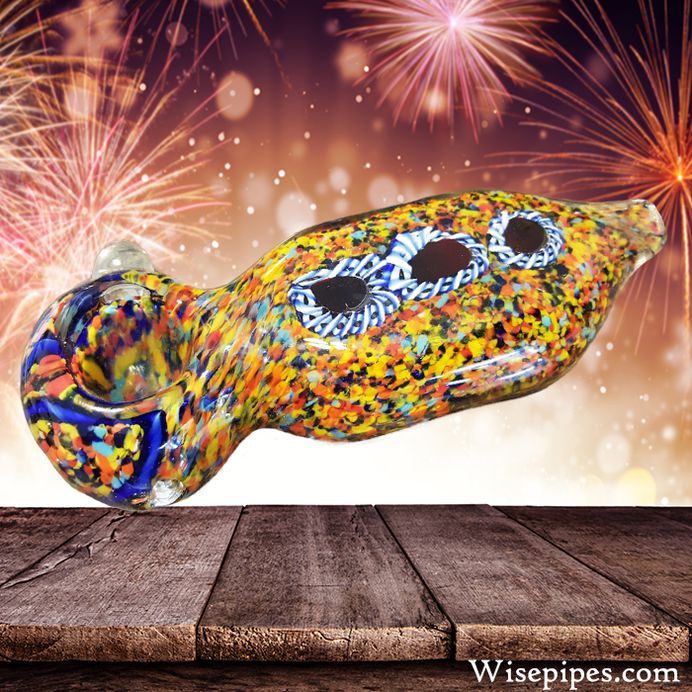 This colorful design for a wholesale glass pipe is incredible. With blue, green, yellow, orange, and black, our hand pipes are priced at ultra competitive rates and we're very thrilled to have this one apart of our lineup because they're very difficult and time-consuming to create.