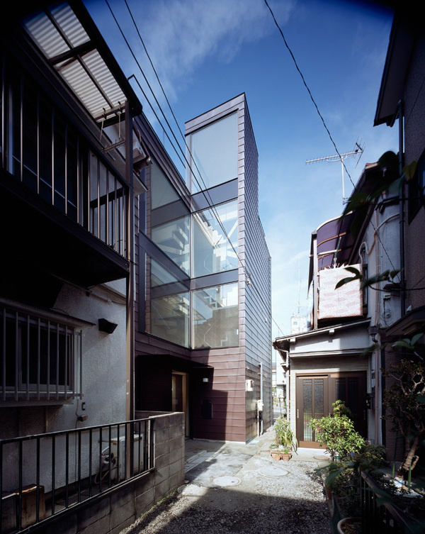 Alley by APOLLO Architects #house #japanese #home #minimal #minimalist