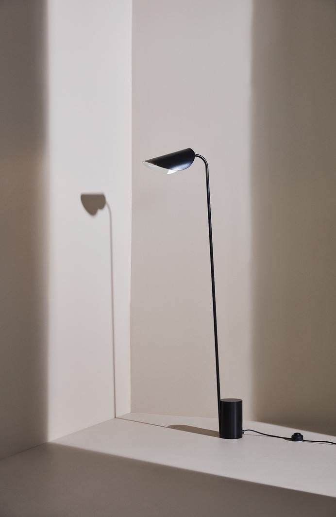 Lumme Lamp by Joanna Laajisto