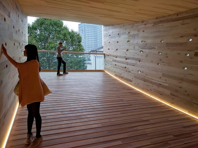 The Smile – The Spectacular, Curved, Tubular Timber Structure in London