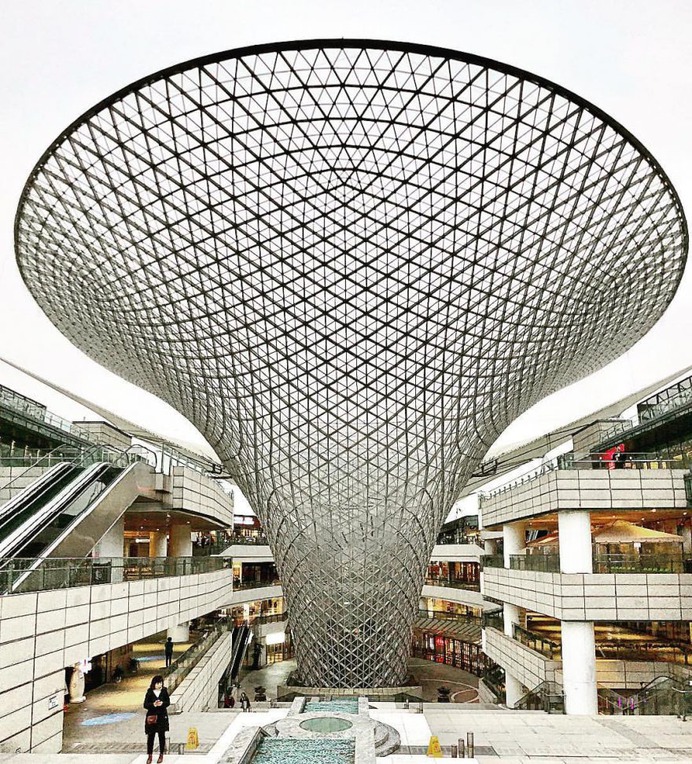 Minimalist and Symmetrical Architectural Photography by Effie Teh