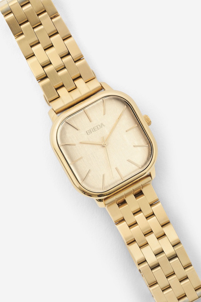 BREDA Watches KINSHIP collection - Mindsparkle Mag The BREDA Spring 2019 collection takes a modern approach to classic characteristics, an ode to the items that travel through generations while making way for new pieces to be cherished. #logo #packaging #identity #branding #design #color #photography #graphic #design #gallery #blog #project #mindsparkle #mag #beautiful #portfolio #designer