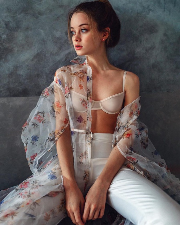 Gorgeous Beauty and Street Style Photography by Yuriy Lyamin