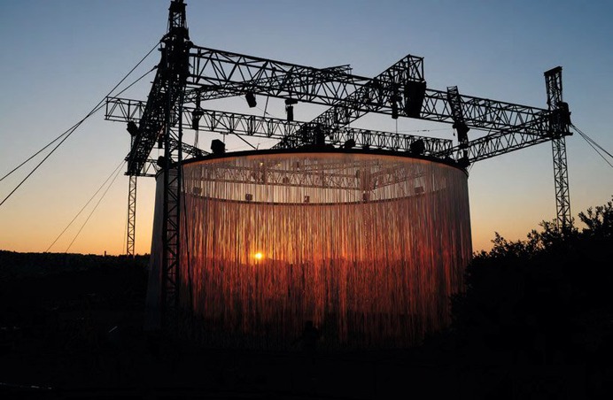 immersive monumental installation 720° by ron arad