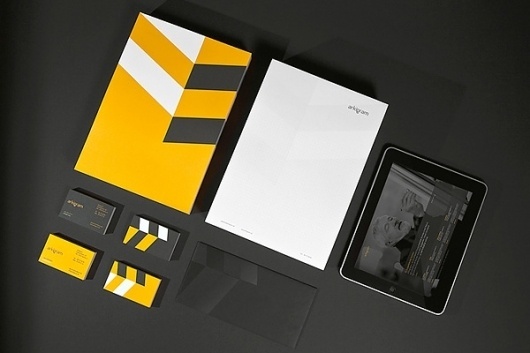 Looks like good Graphic Design by Ineo Designlab #yellow #branding #grey