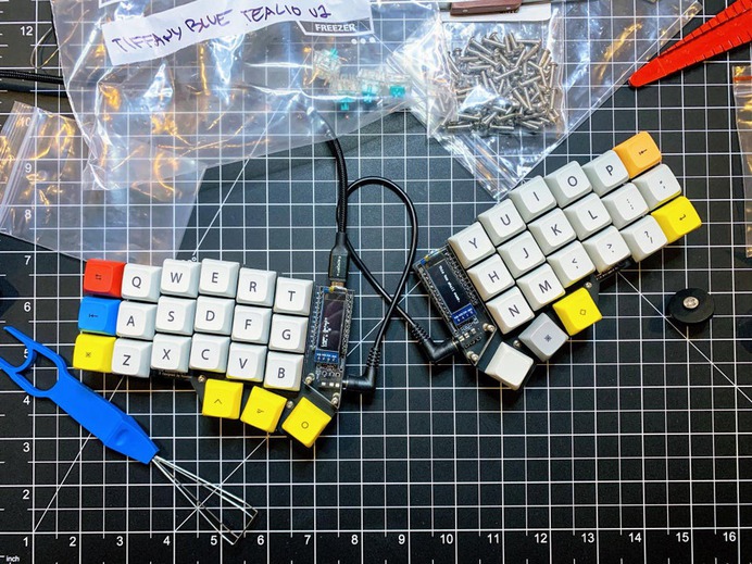 r/MechanicalKeyboards - Saturday night soldering