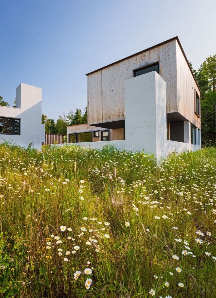Lake Superior Retreat on Minnesota's North Shore by Salmela Architect 2