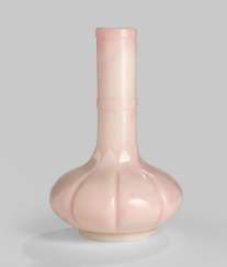 Pink Vase in the form of flowers made of Peking glass with leaf decor #Sets #Tea sets #Porcelain sets #Antique plates #Plates #Wall plates #Figures #Porcelain figurines #porcelain