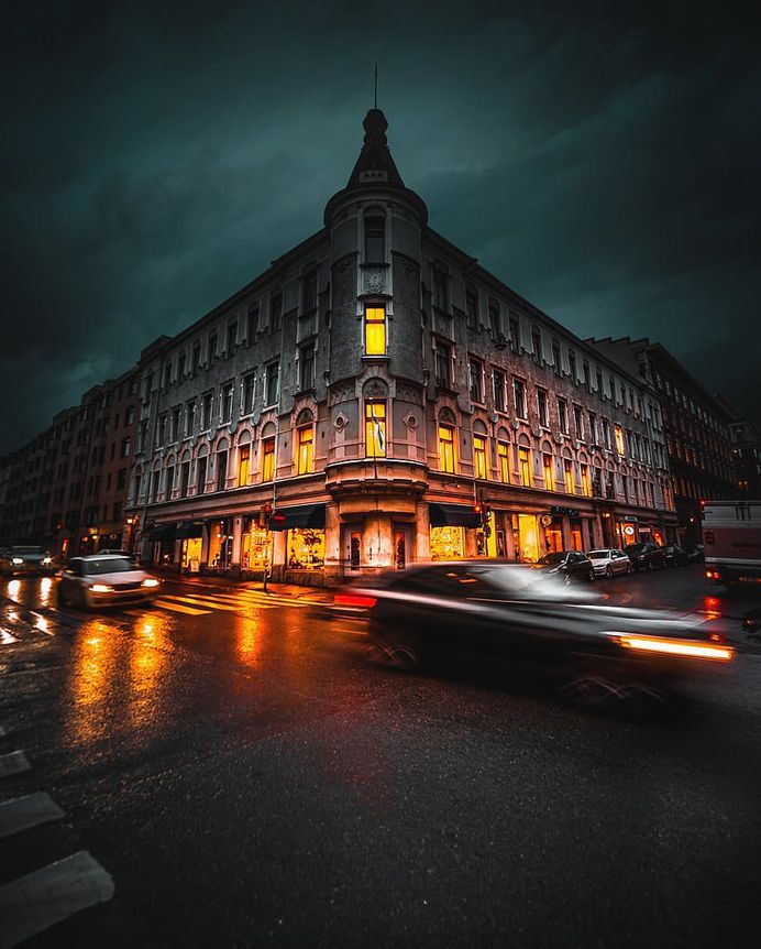 Stunning Street Photos of Helsinki by Charlie Featherlight