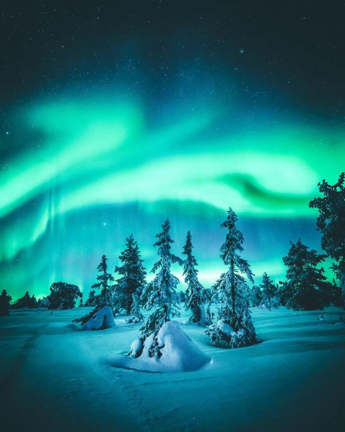 Steffen Fossbakk Captures Norway's Northern Lights in Spectacular Show