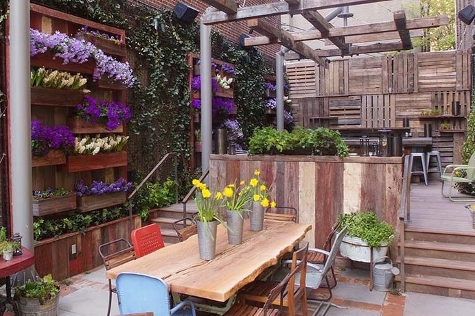 Tatula's Garden Restaurant
