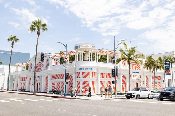 Louis Vuitton Beverly Hills - 200 trunks, 200 visionaries