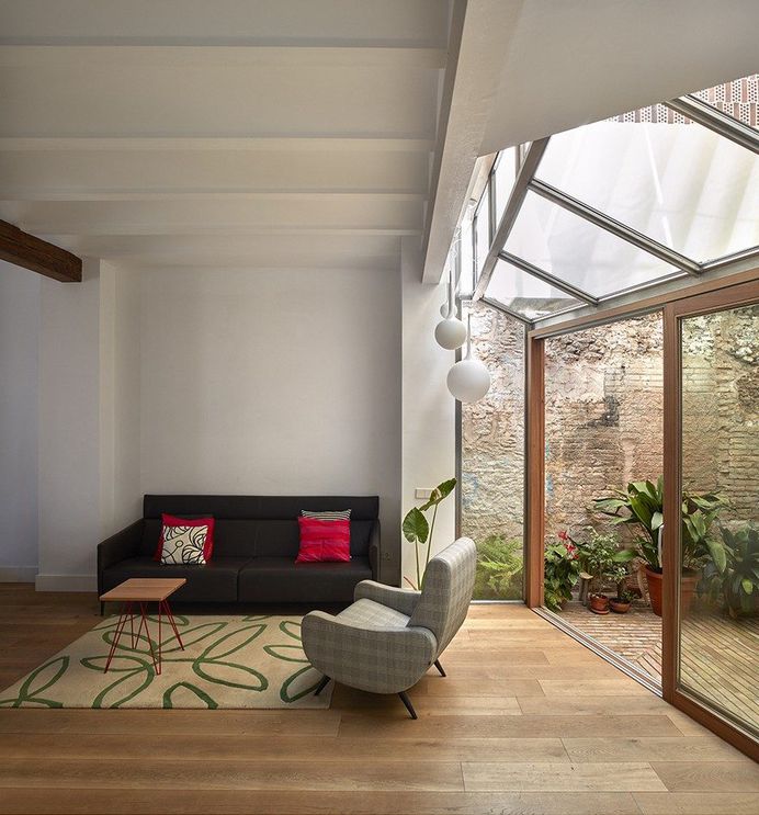 Flora House by Sanz & Gradolí Architects 4