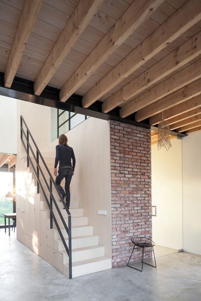 Old Brick House Replaced by a New Sustainable Timber House in Amsterdam 7