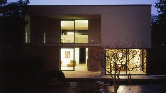 MALEK HERBST Architekten #house #tree #night #malek #architecture #herbst