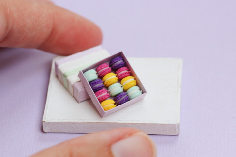 Miniature Macaroons by Stephanie Kilgast | PICDIT #design #sculpture #art #food
