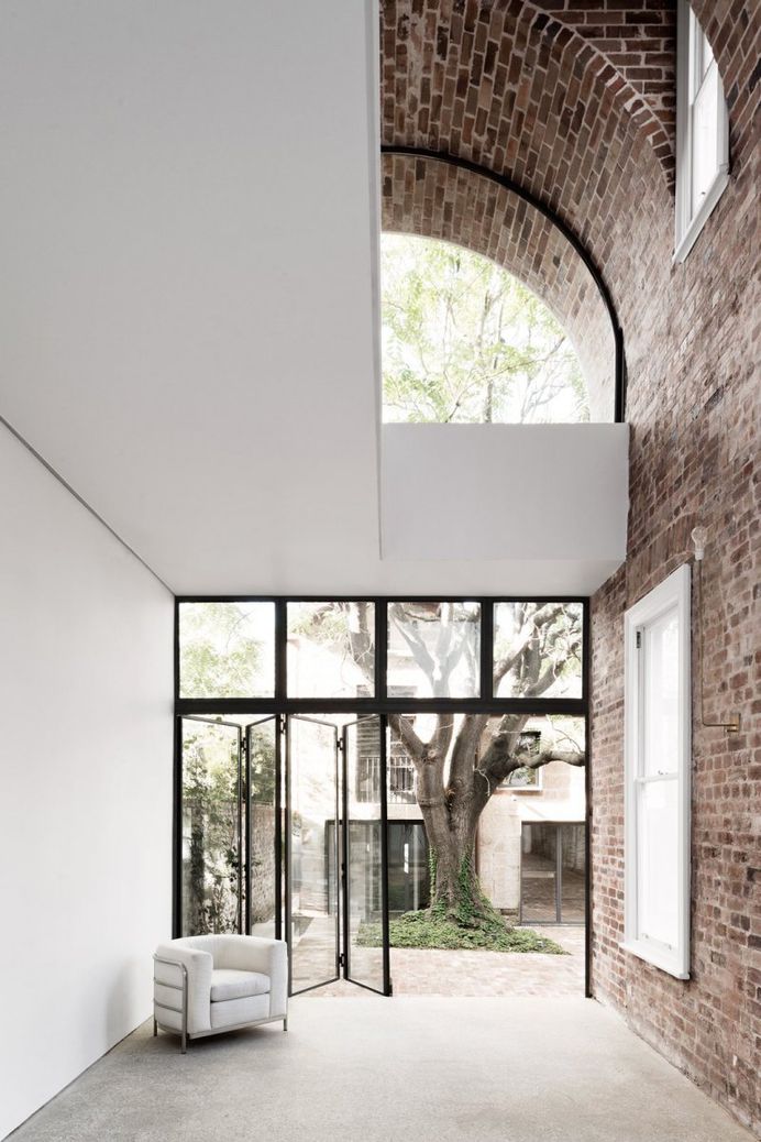 Double height brick vault ceiling. Italianate House by Renato D'Ettorre Architects. © Simone Bossi. #brickvault
