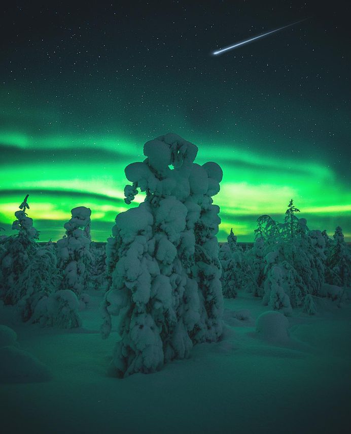 Photographer Jani Ylinampa Captures The Northern Lights in Finland