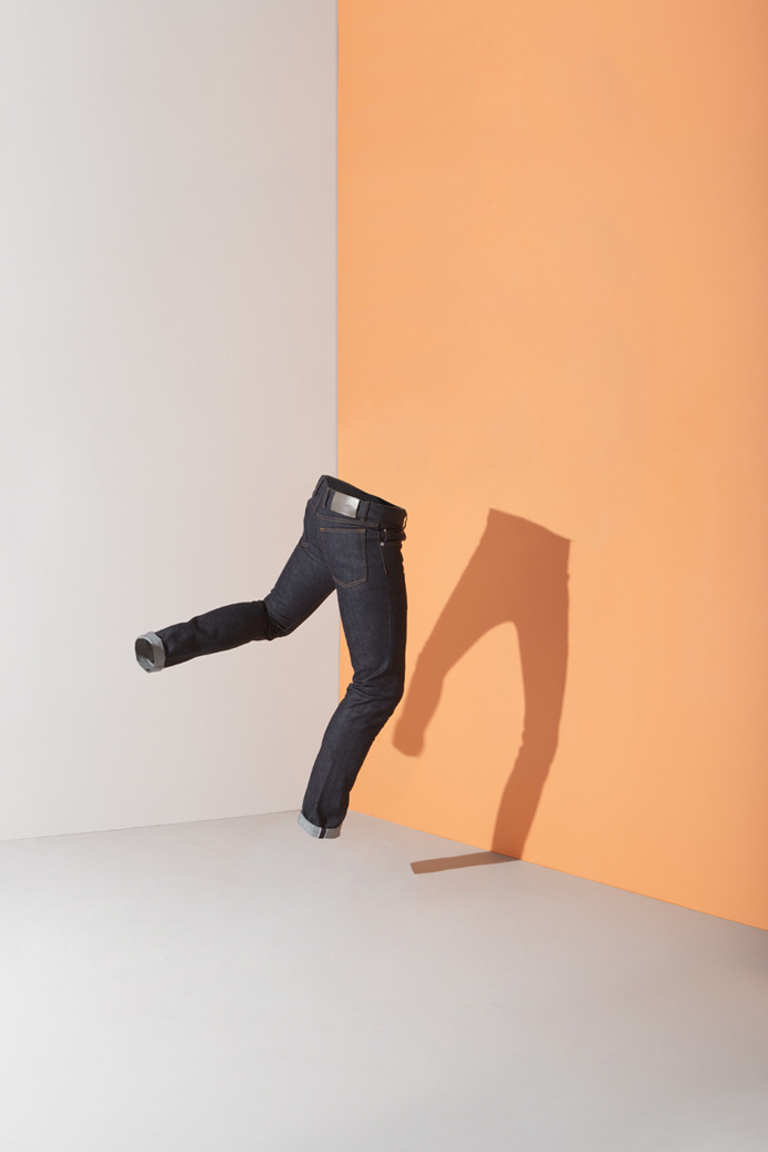 chino denim jeans beige blue color colorful photoshoot photography art design akatre french inspiration designblog mindsparklemag www.mindsp
