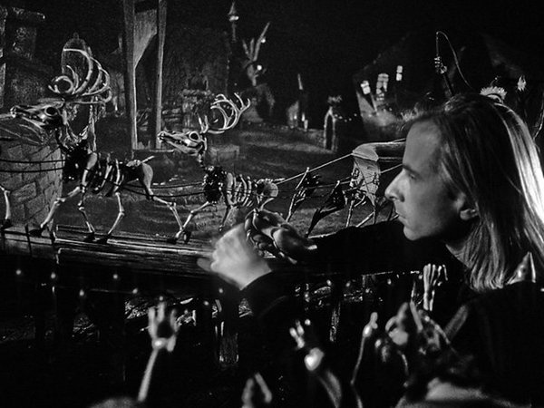 THE NIGHTMARE BEFORE CHRISTMAS (1993) #before #film #animation #white #nightmare #motion #black #the #christmas #photography #scenes #stop #behind #and