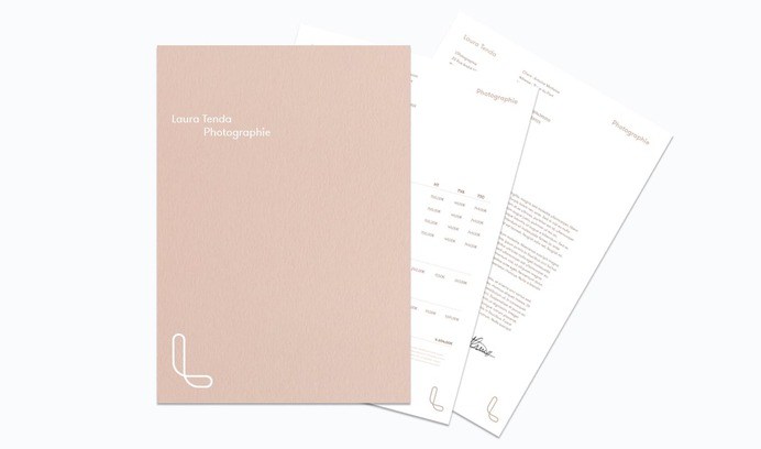 Laura Tenda Identity - Mindsparkle Mag Thømas Adnet is the designer of Laura Tenda´s brand identity. She is a French photographer who wanted to have a single identity design, modern and strong at the same time. #logo #packaging #identity #branding #design #color #photography #graphic #design #gallery #blog #project #mindsparkle #mag #beautiful #portfolio #designer