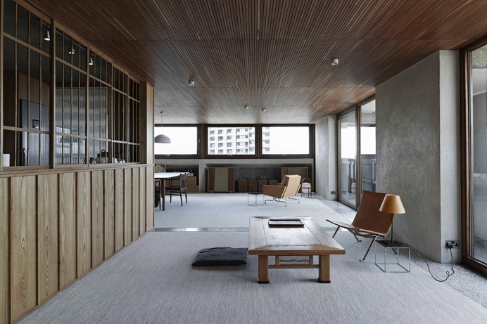 Barbican Apartment by Takero Shimazaki Architects